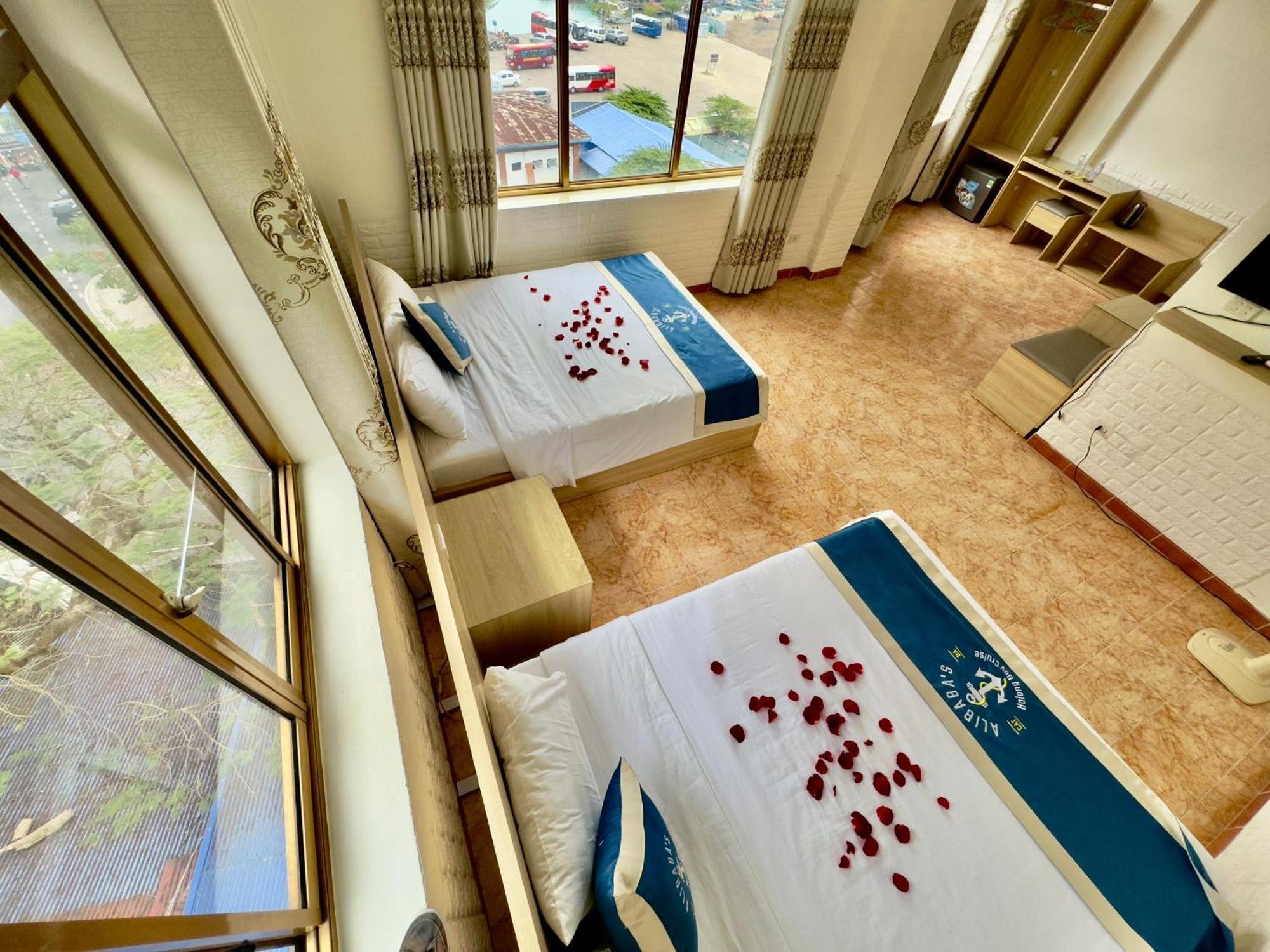 Cat Ba Plaza Hotel Dong Khe Sau Extérieur photo