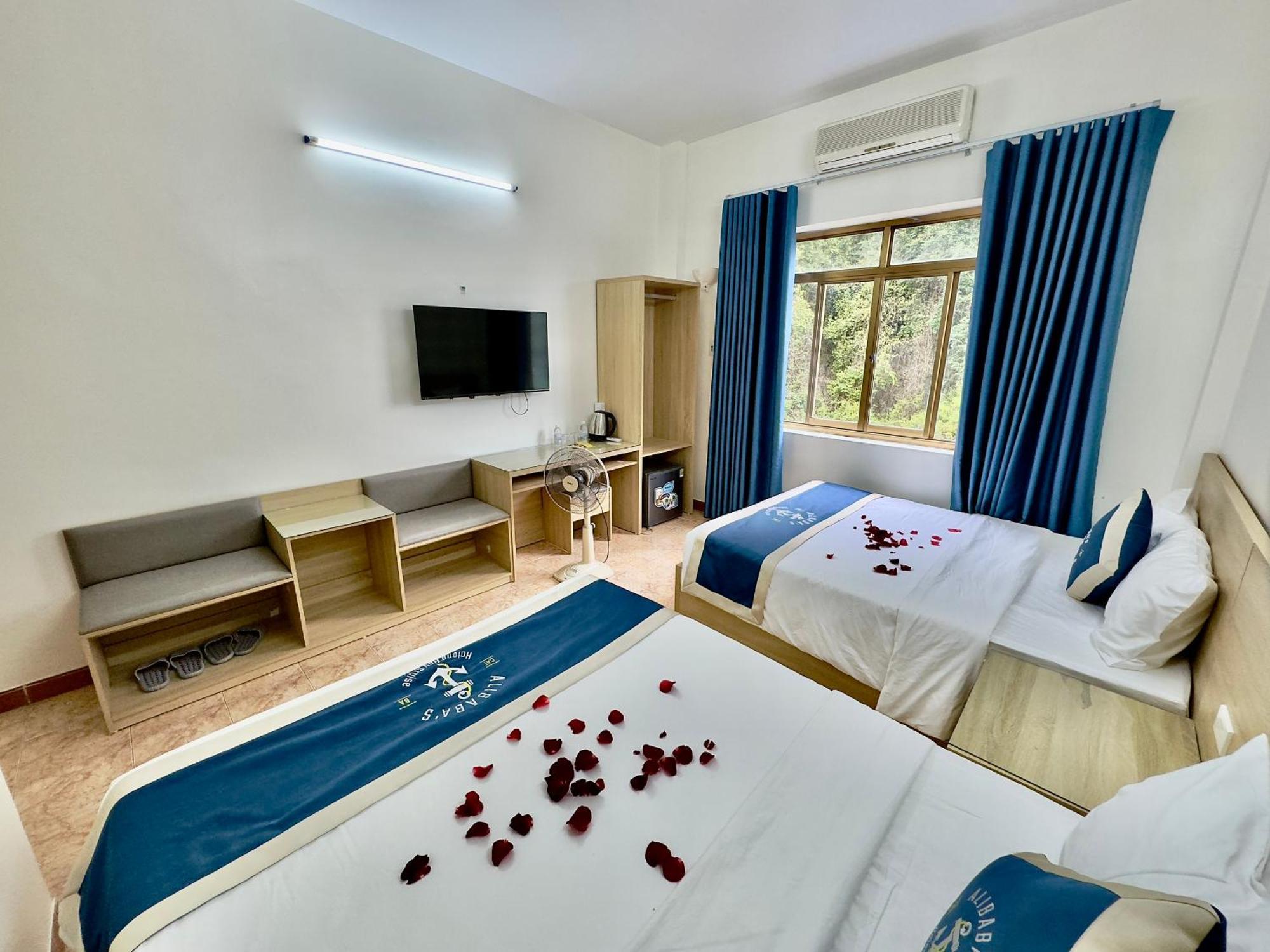 Cat Ba Plaza Hotel Dong Khe Sau Extérieur photo