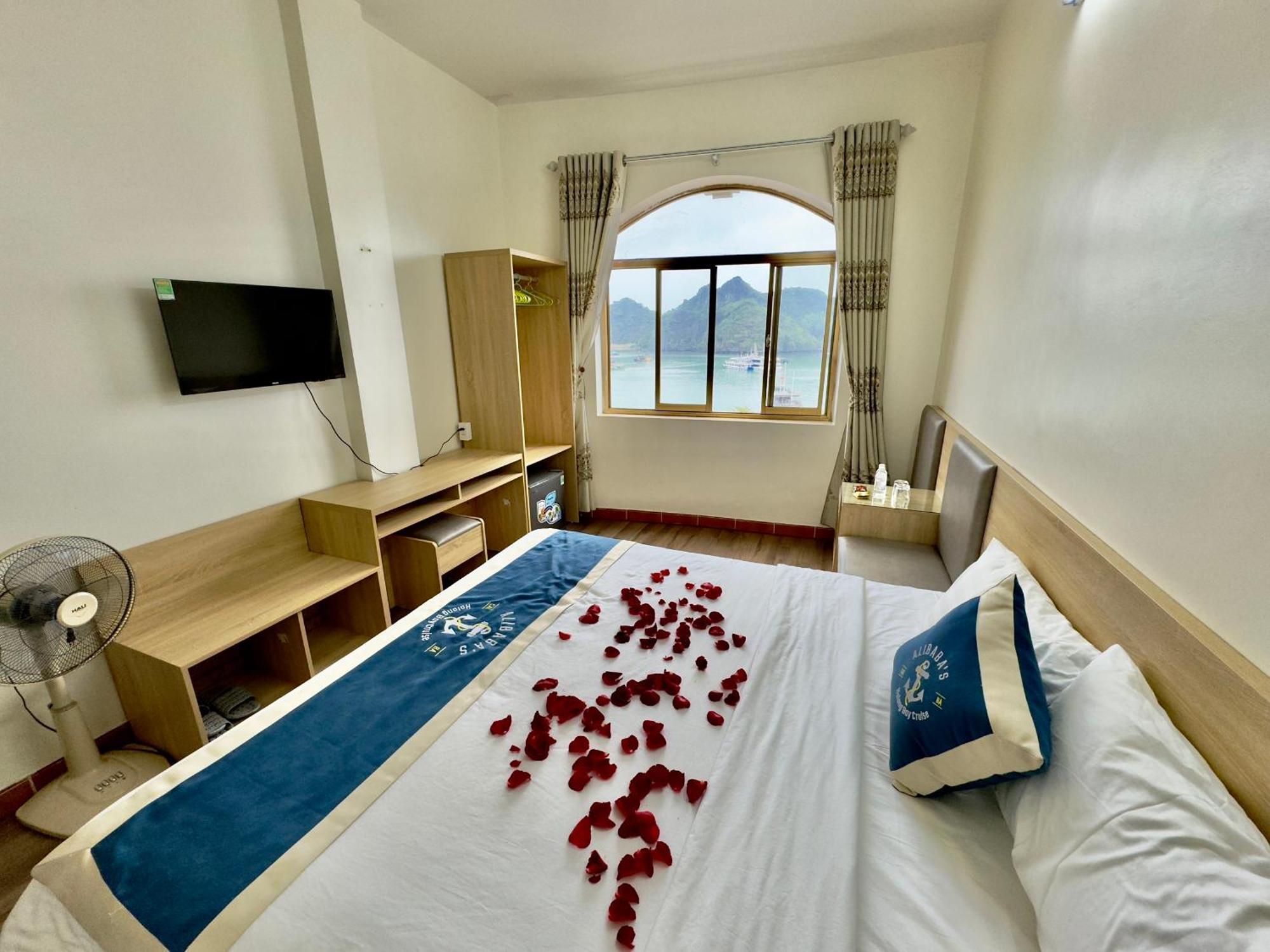 Cat Ba Plaza Hotel Dong Khe Sau Extérieur photo