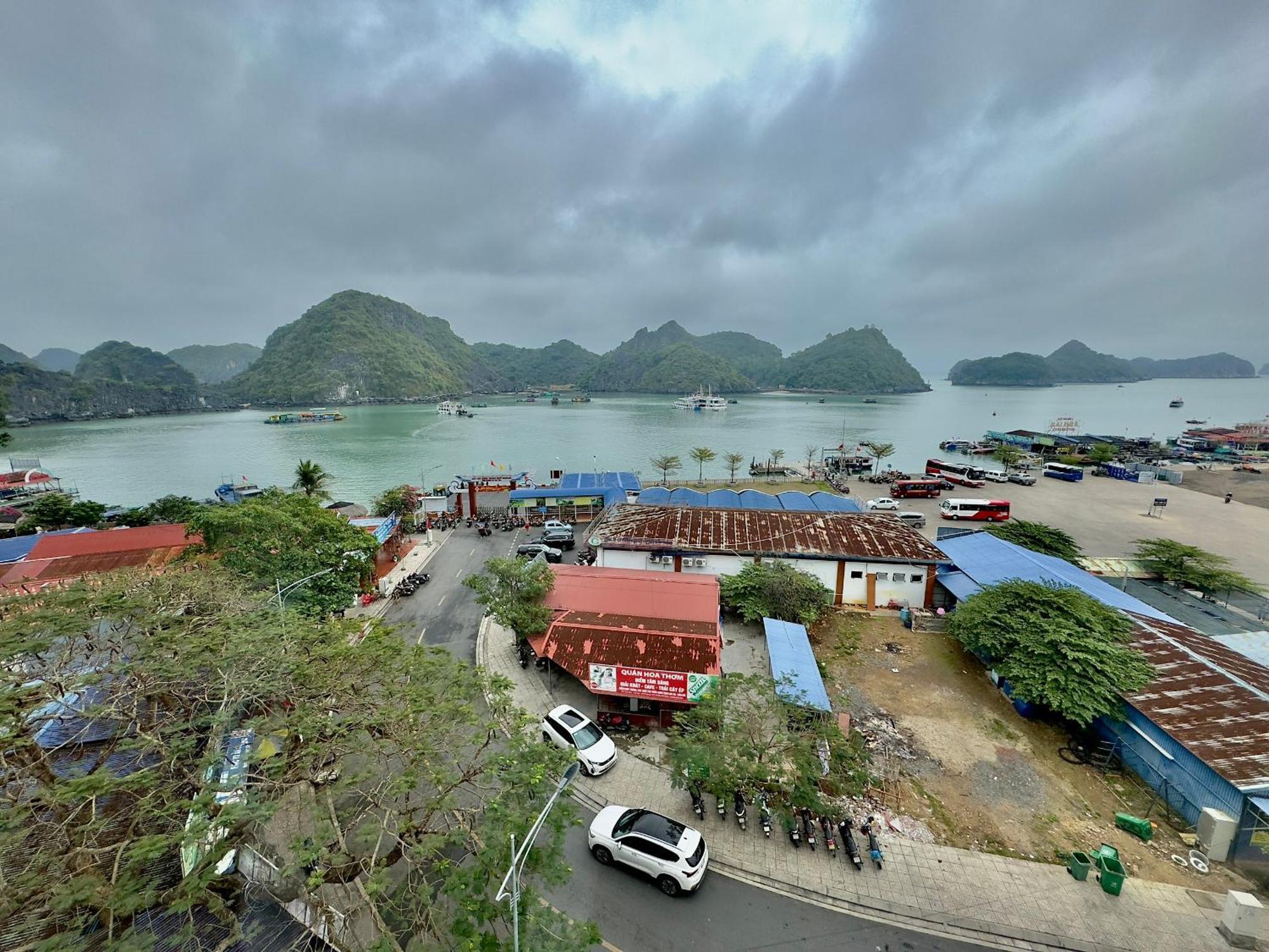 Cat Ba Plaza Hotel Dong Khe Sau Extérieur photo